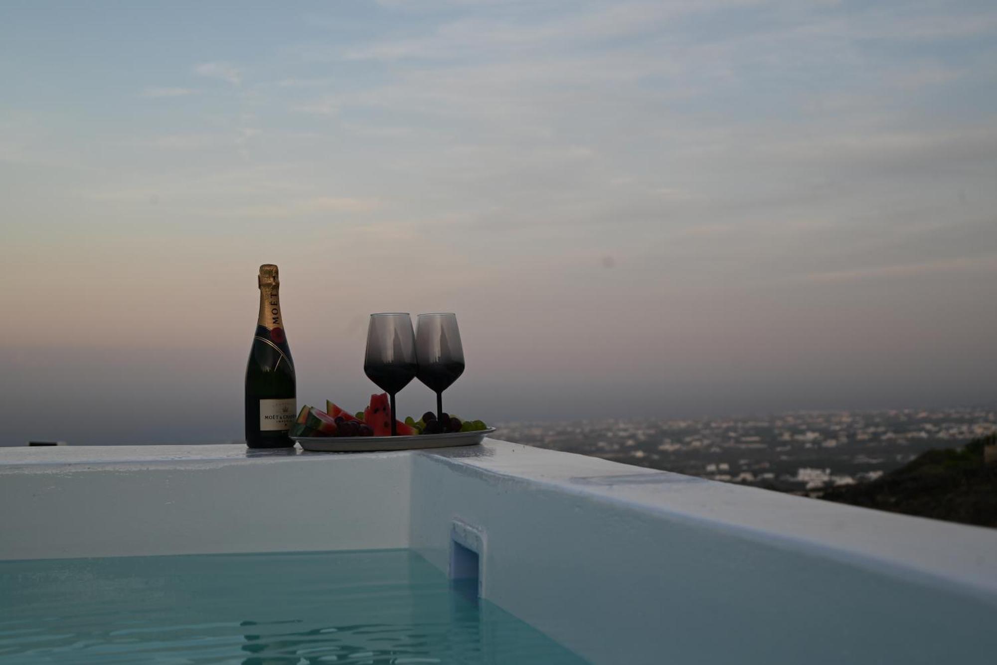 Lackos Luxury Suites Imerovigli (Santorini) Exterior foto